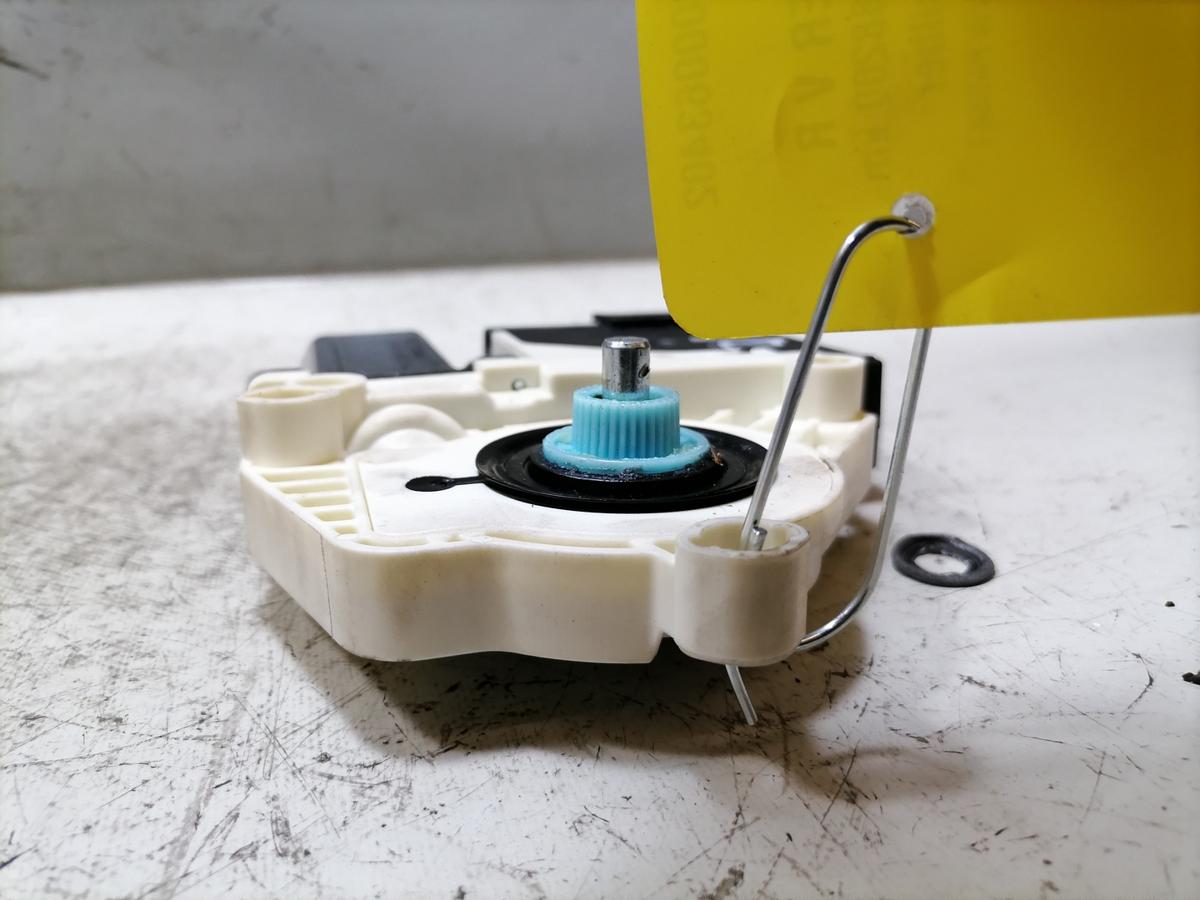 VW Passat 3C original Fensterhebermotor vorn rechts Bj.2006